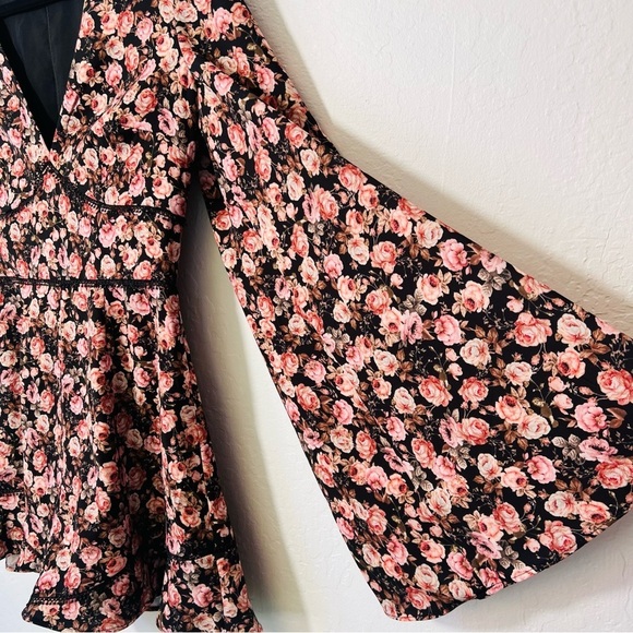 KEEPSAKE The Label One Love Playsuit Romper Floral Medium - Picture 6 of 15